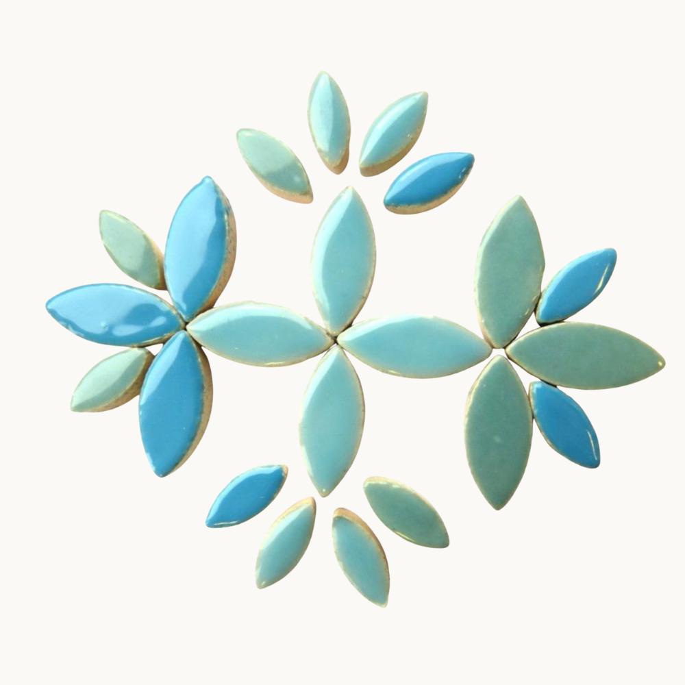 Whirlpool Ceramic Mosaic Petals – Mixed Blue Tiles for Botanical Designs (50g)